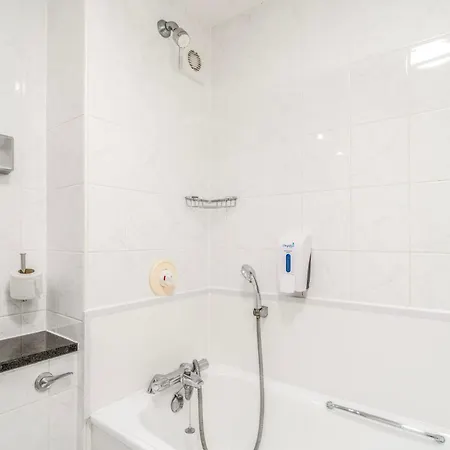 Airport Inn & Spa Manchester Wilmslow Room photo
