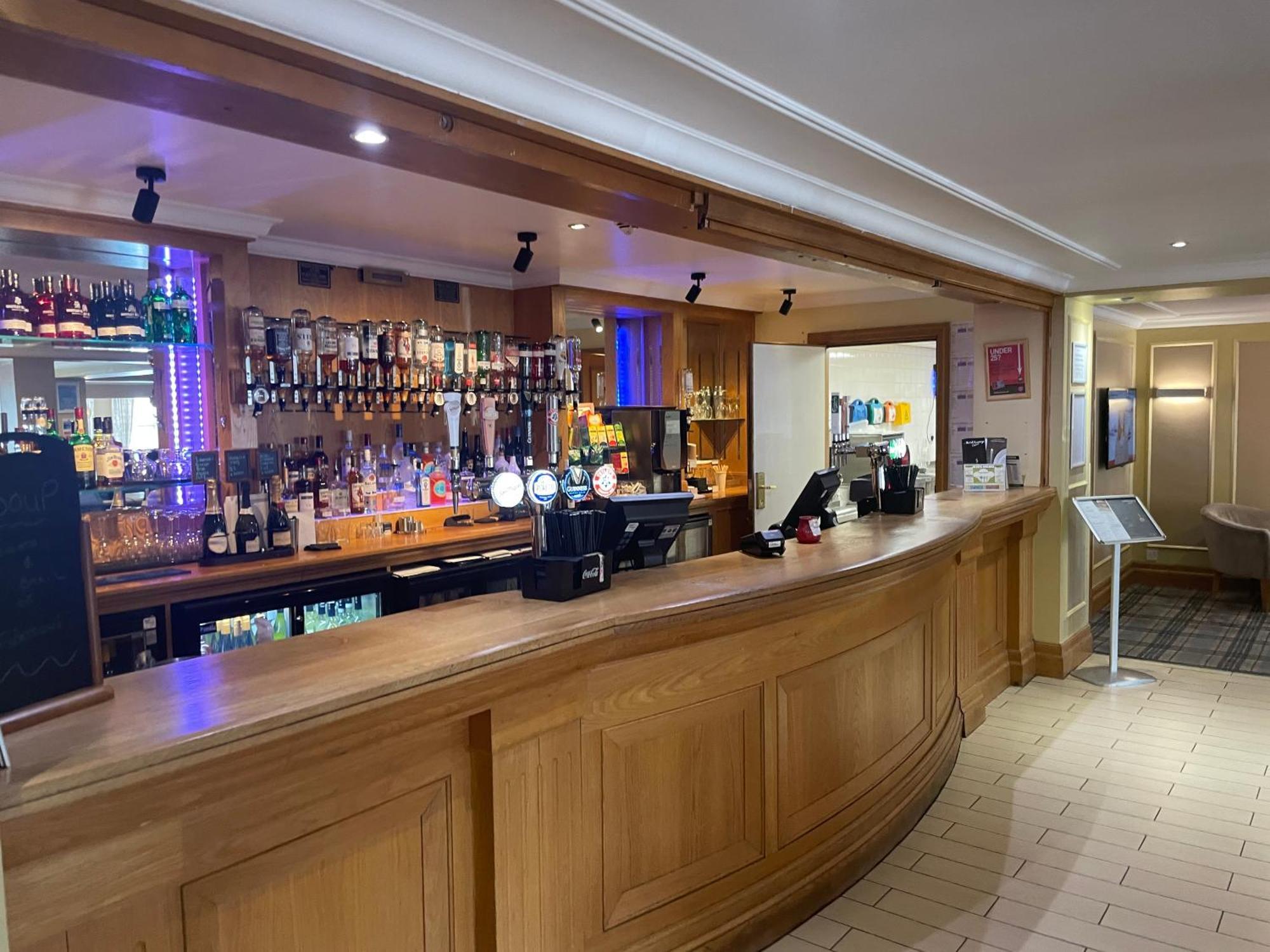 Hotel Airport & Manchester 3*